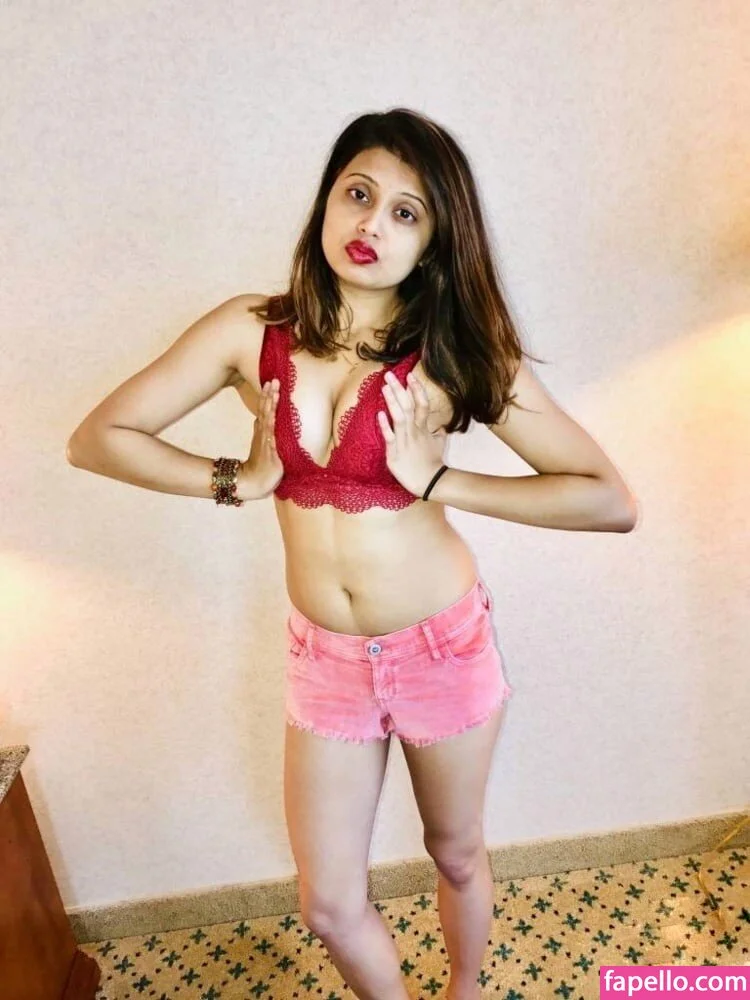 extraperky Onlyfans Photo Gallery 