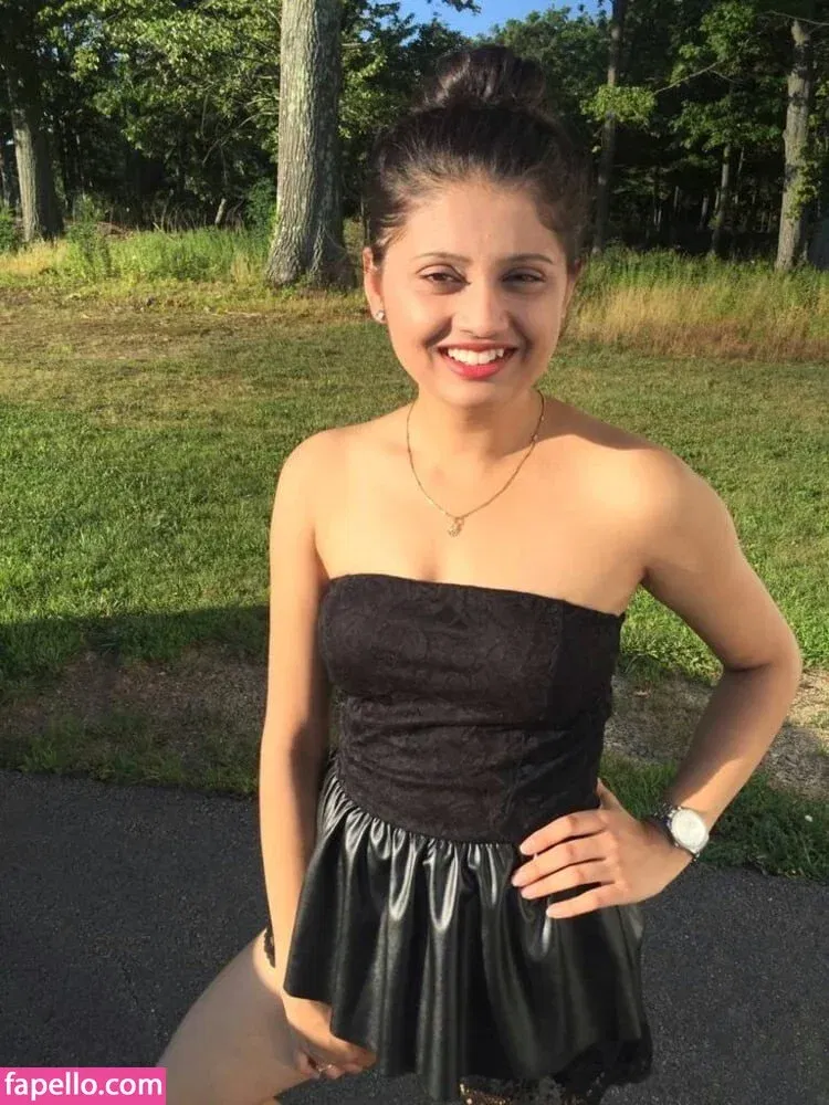 extraperky Onlyfans Photo Gallery 