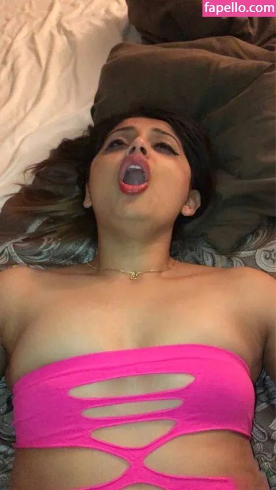 extraperky Onlyfans Photo Gallery 