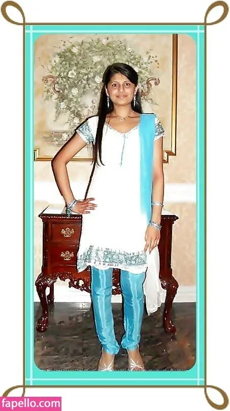 extraperky Onlyfans Photo Gallery 