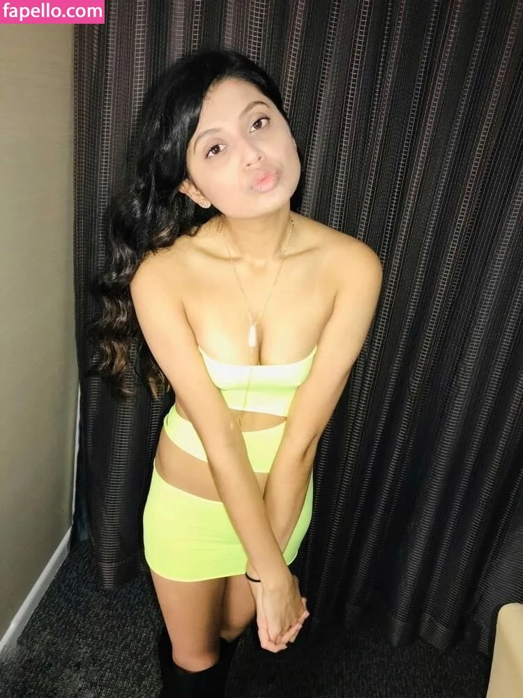 extraperky Onlyfans Photo Gallery 