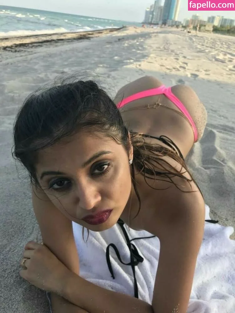 extraperky Onlyfans Photo Gallery 