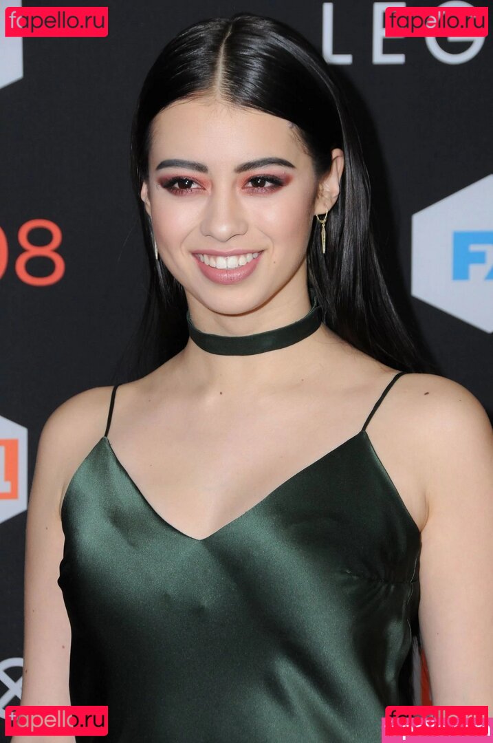 Amber Midthunder / ambermidthunder Onlyfans Photo Gallery 