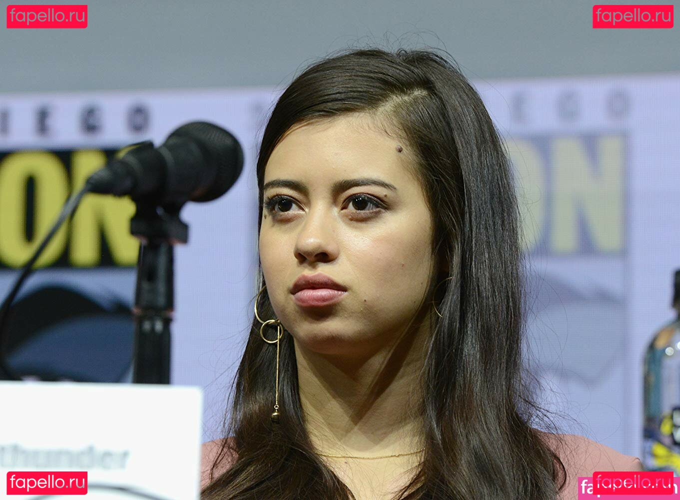 Amber Midthunder / ambermidthunder Onlyfans Photo Gallery 