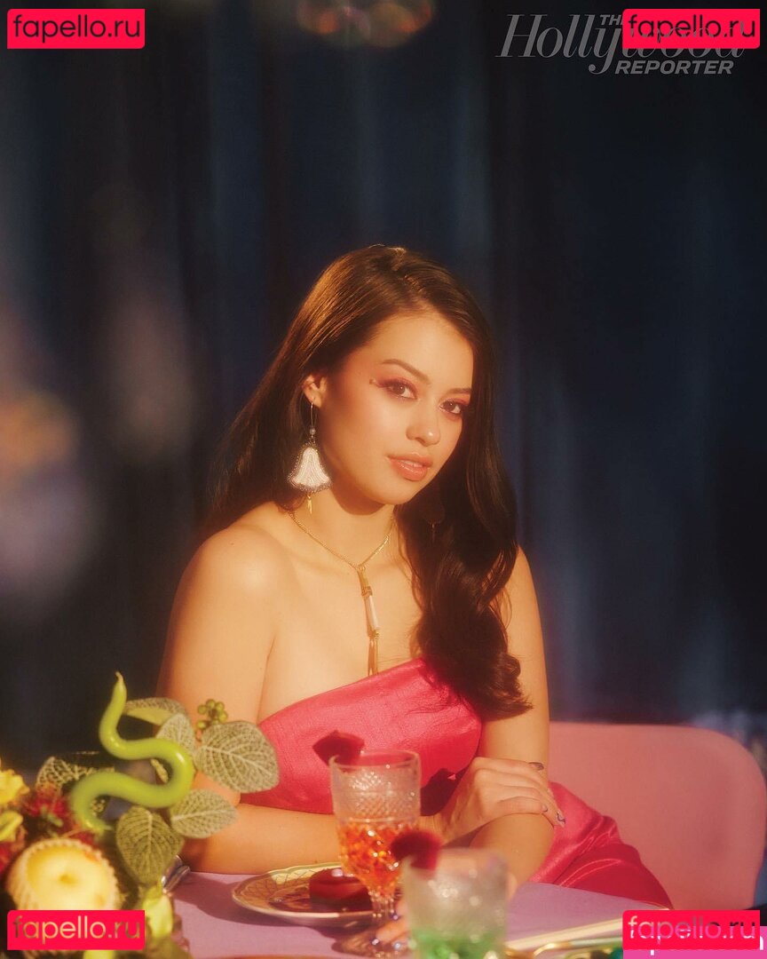 Amber Midthunder / ambermidthunder Onlyfans Photo Gallery 