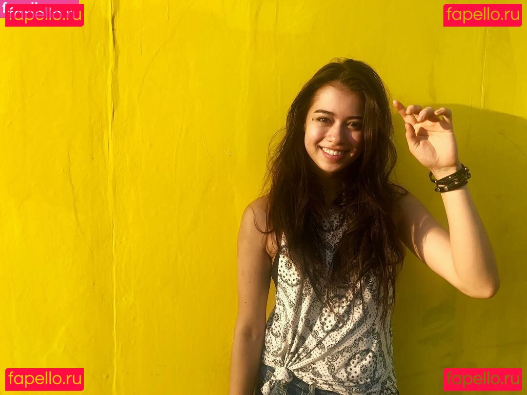 Amber Midthunder / ambermidthunder Onlyfans Photo Gallery 