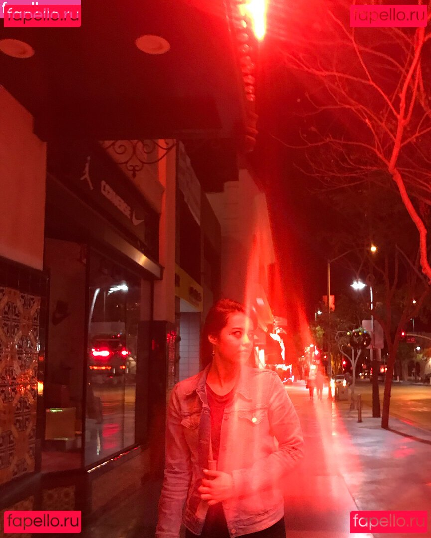 Amber Midthunder / ambermidthunder Onlyfans Photo Gallery 