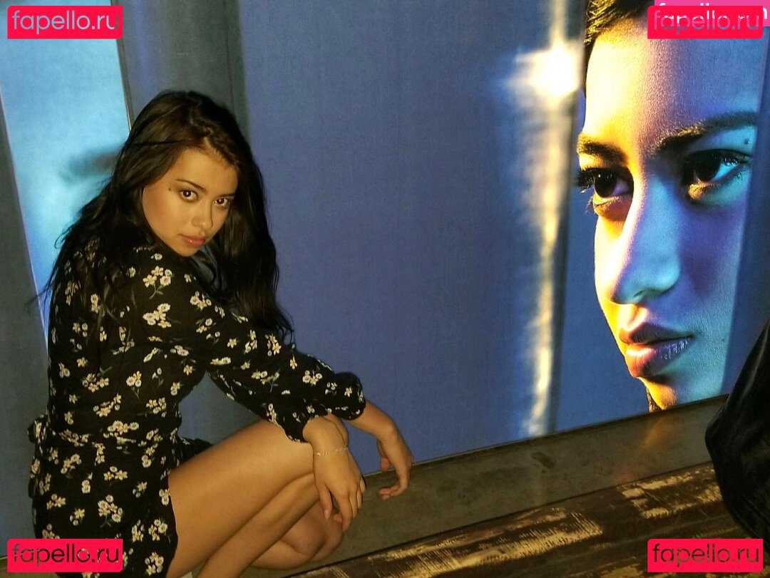 Amber Midthunder / ambermidthunder Onlyfans Photo Gallery 