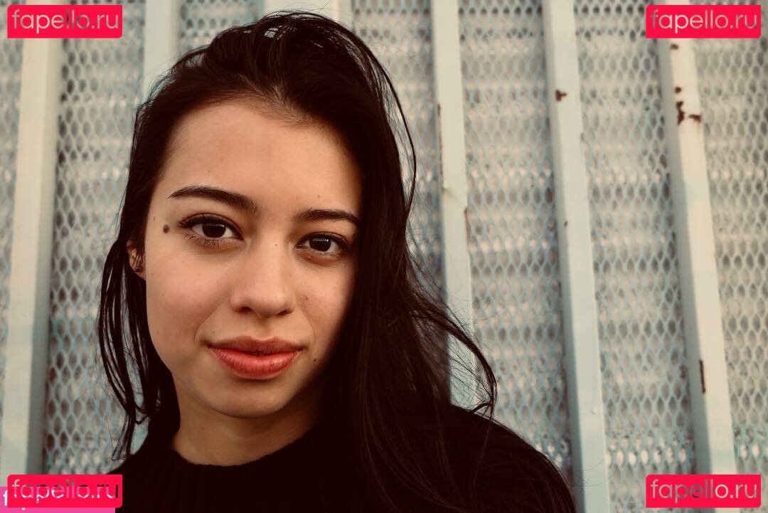 Amber Midthunder / ambermidthunder Onlyfans Photo Gallery 