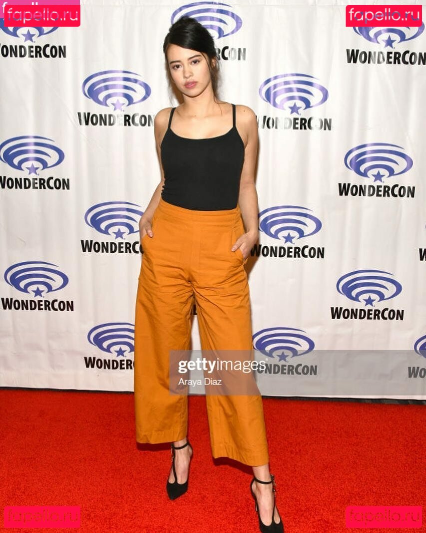 Amber Midthunder / ambermidthunder Onlyfans Photo Gallery 