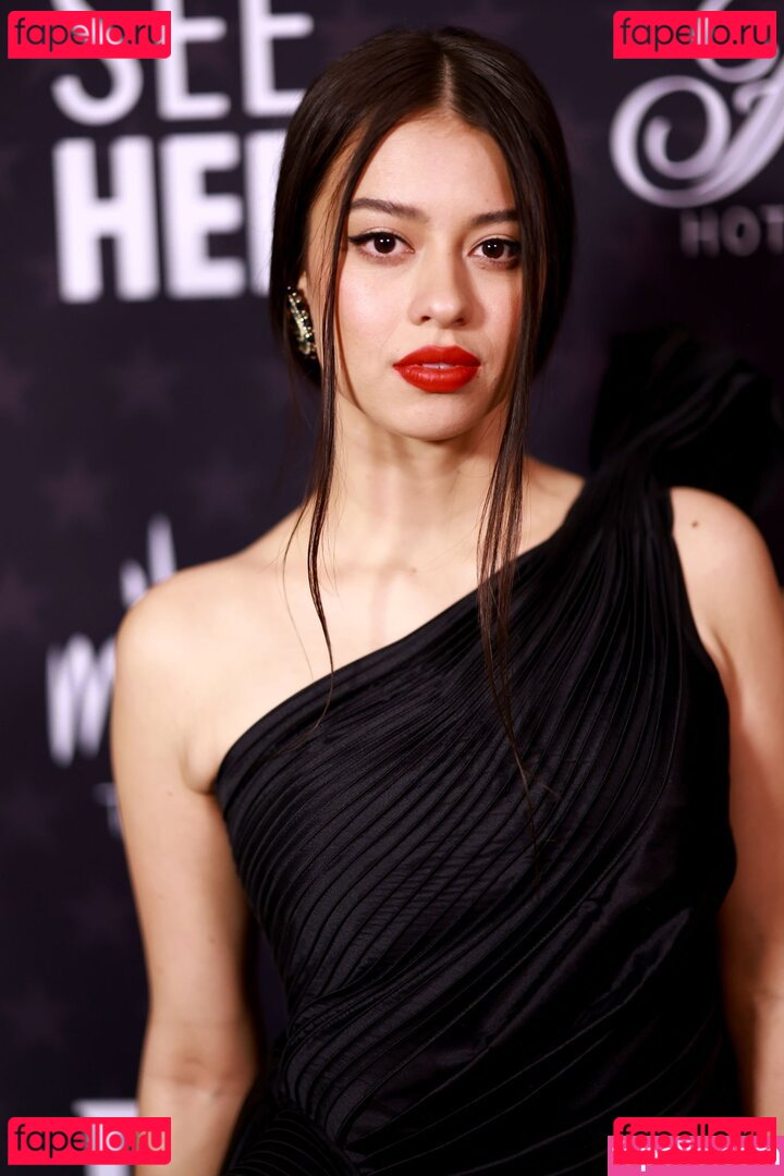 Amber Midthunder / ambermidthunder Onlyfans Photo Gallery 