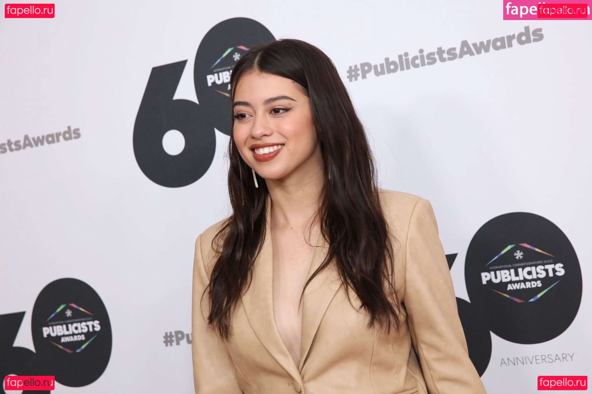 Amber Midthunder / ambermidthunder Onlyfans Photo Gallery 