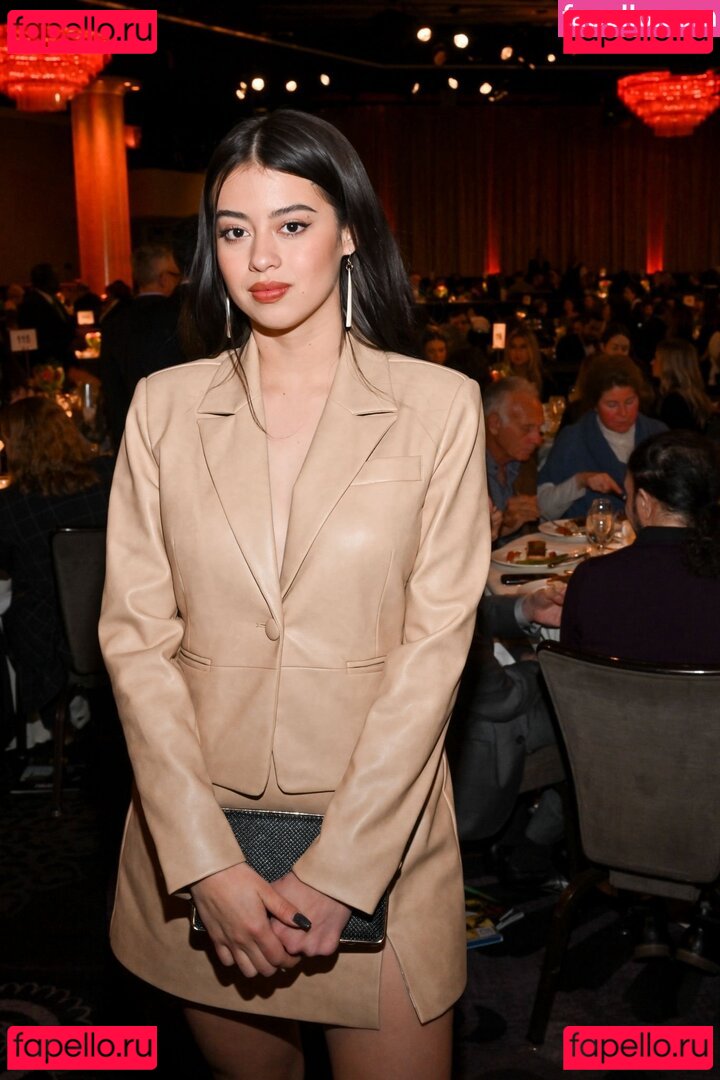 Amber Midthunder / ambermidthunder Onlyfans Photo Gallery 