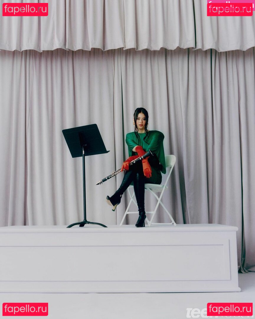 Amber Midthunder / ambermidthunder Onlyfans Photo Gallery 