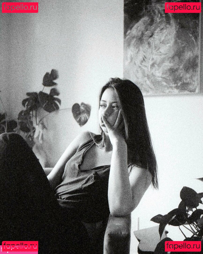 Amber Midthunder / ambermidthunder Onlyfans Photo Gallery 