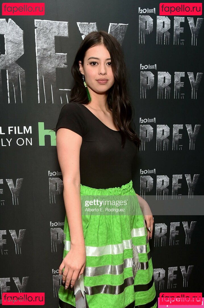 Amber Midthunder / ambermidthunder Onlyfans Photo Gallery 