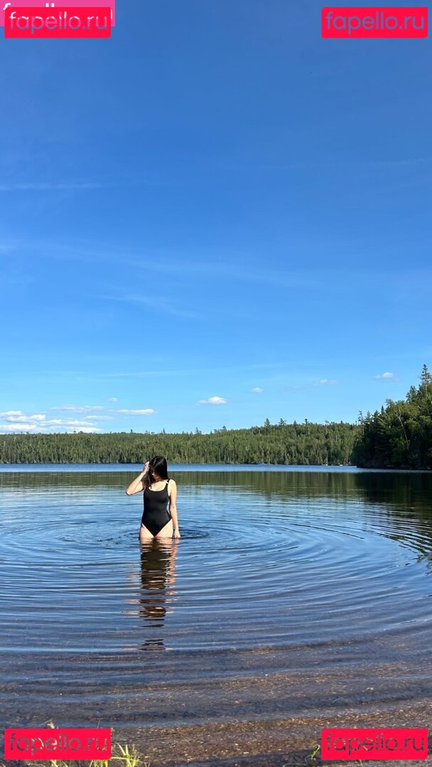 Amber Midthunder / ambermidthunder Onlyfans Photo Gallery 