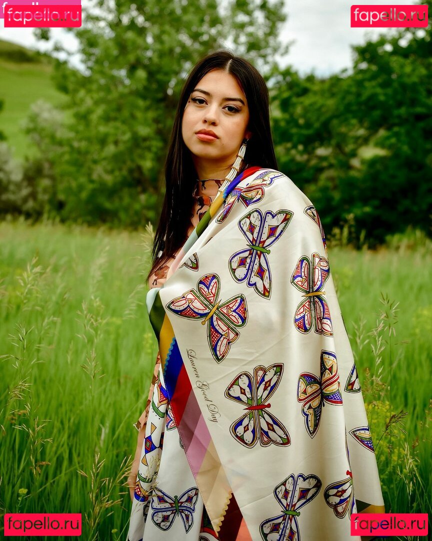 Amber Midthunder / ambermidthunder Onlyfans Photo Gallery 