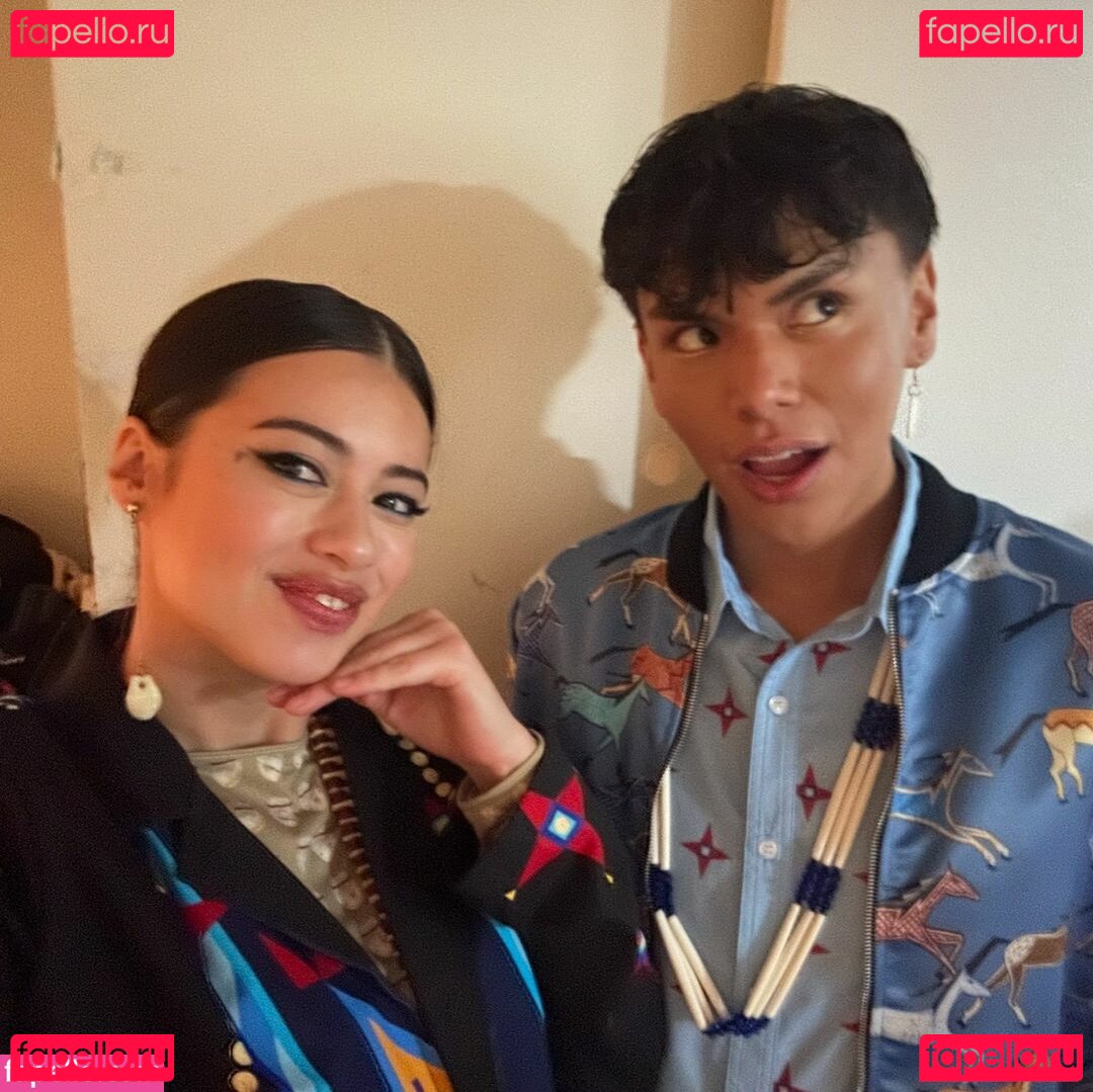 Amber Midthunder / ambermidthunder Onlyfans Photo Gallery 