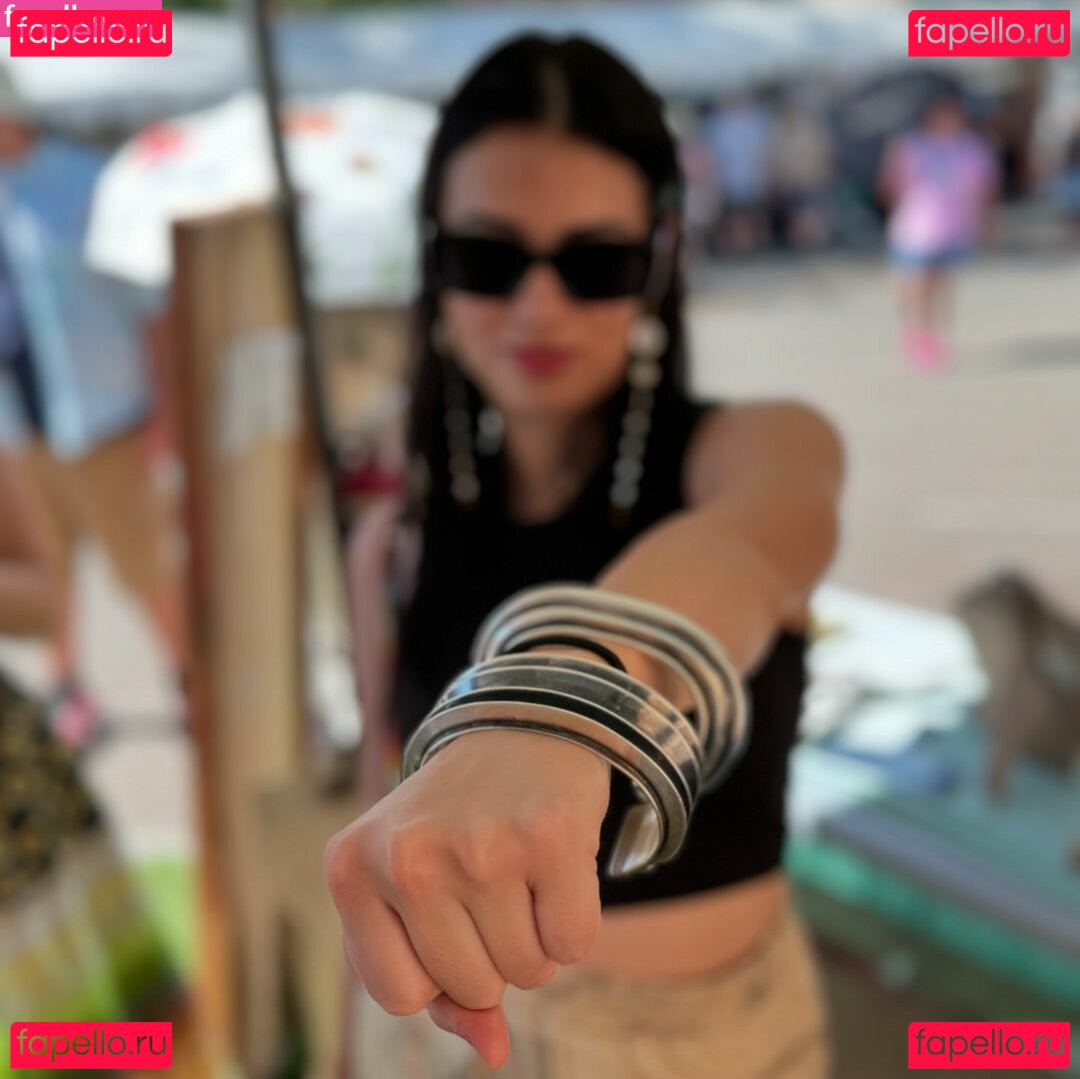 Amber Midthunder / ambermidthunder Onlyfans Photo Gallery 