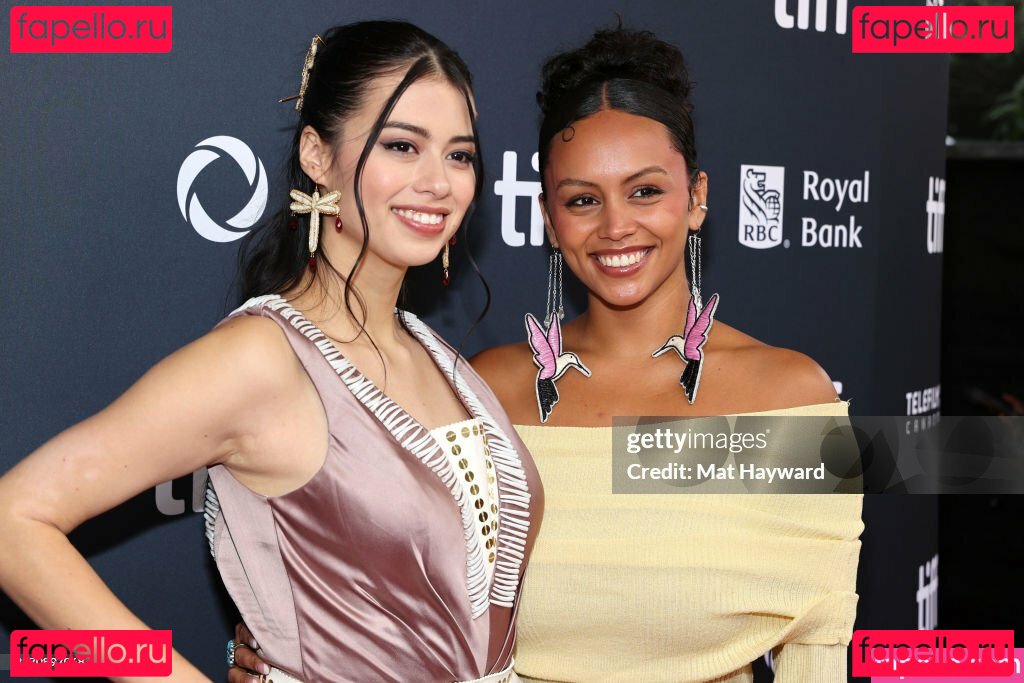 Amber Midthunder / ambermidthunder Onlyfans Photo Gallery 