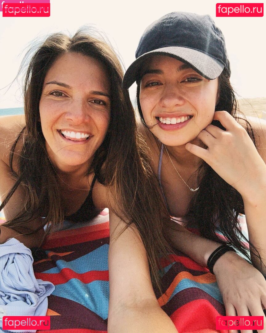 Amber Midthunder / ambermidthunder Onlyfans Photo Gallery 