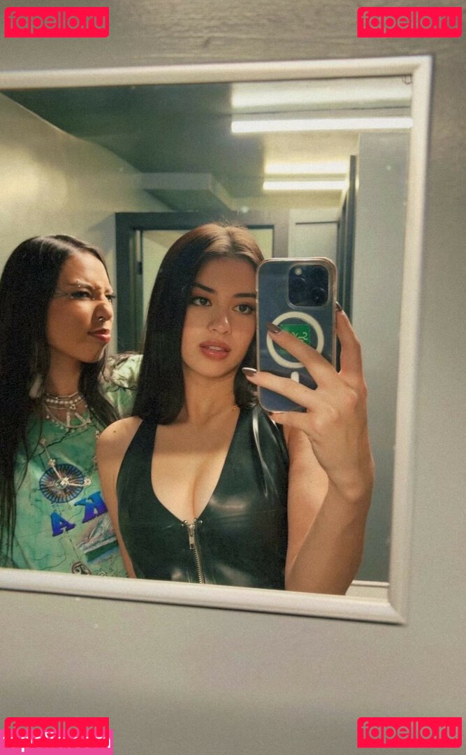 Amber Midthunder / ambermidthunder Onlyfans Photo Gallery 