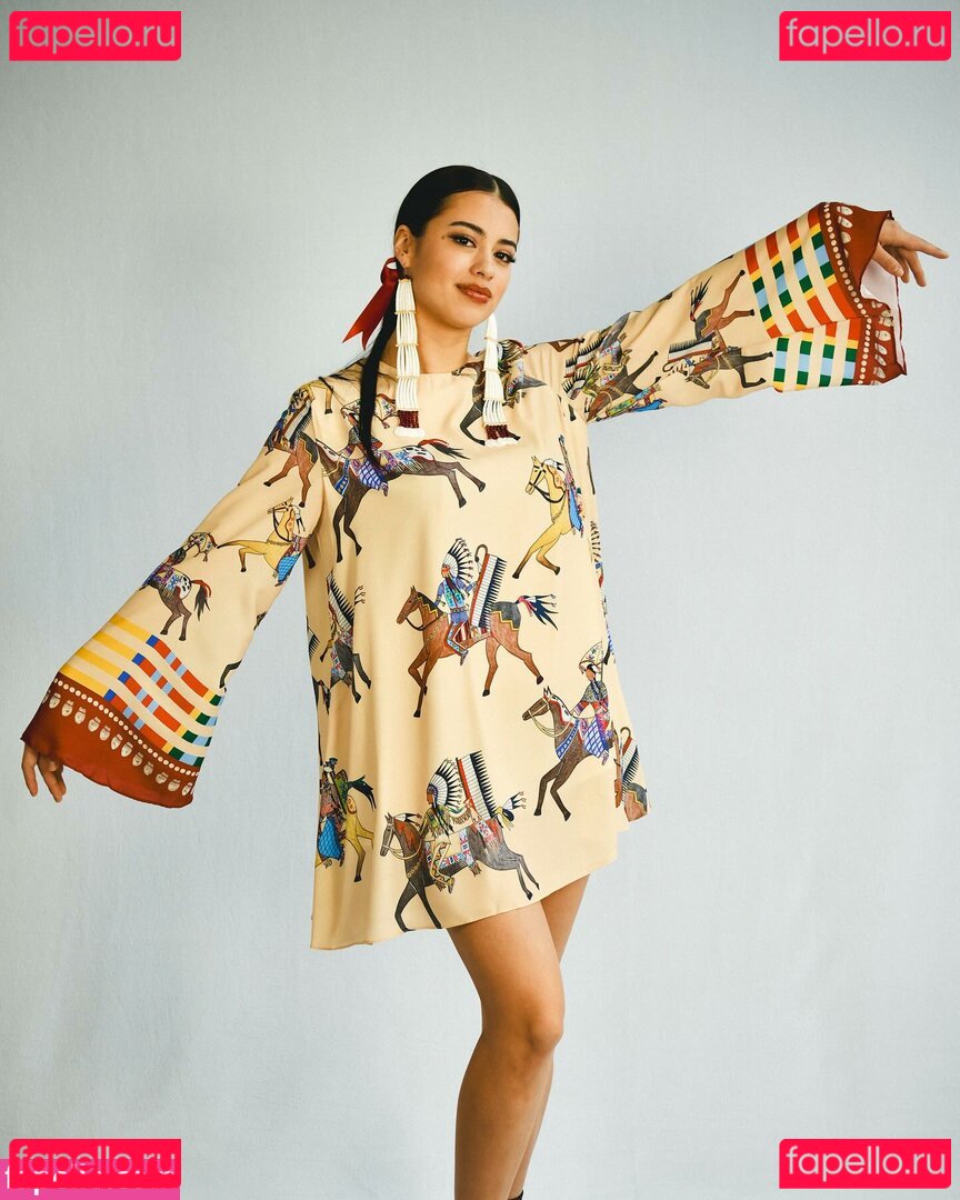 Amber Midthunder / ambermidthunder Onlyfans Photo Gallery 