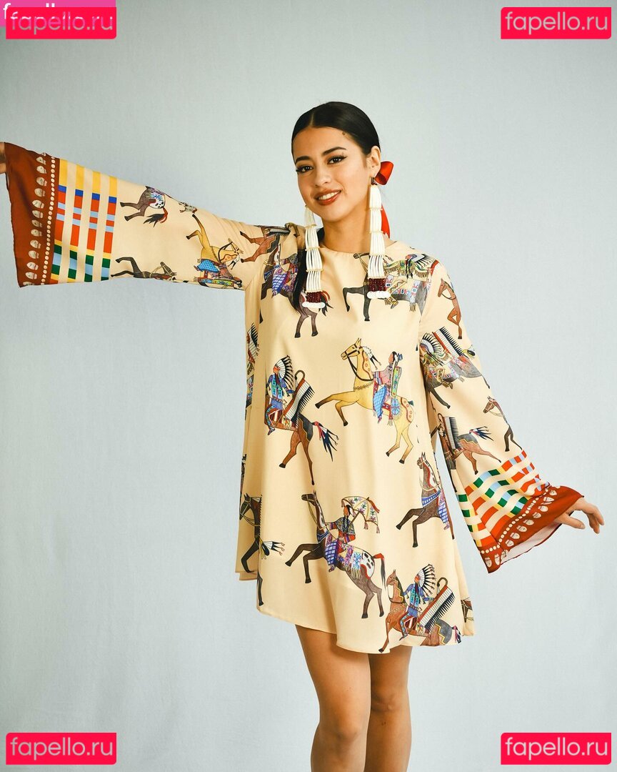 Amber Midthunder / ambermidthunder Onlyfans Photo Gallery 