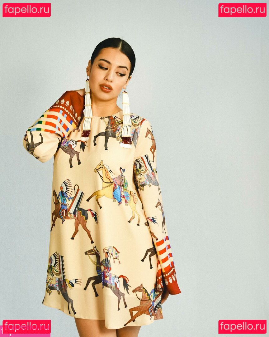 Amber Midthunder / ambermidthunder Onlyfans Photo Gallery 