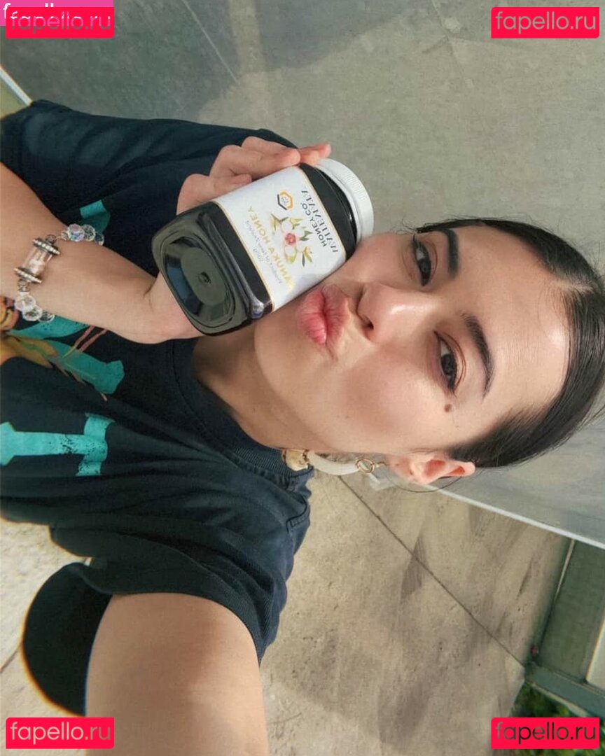 Amber Midthunder / ambermidthunder Onlyfans Photo Gallery 