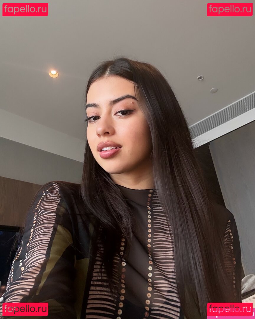 Amber Midthunder / ambermidthunder Onlyfans Photo Gallery 