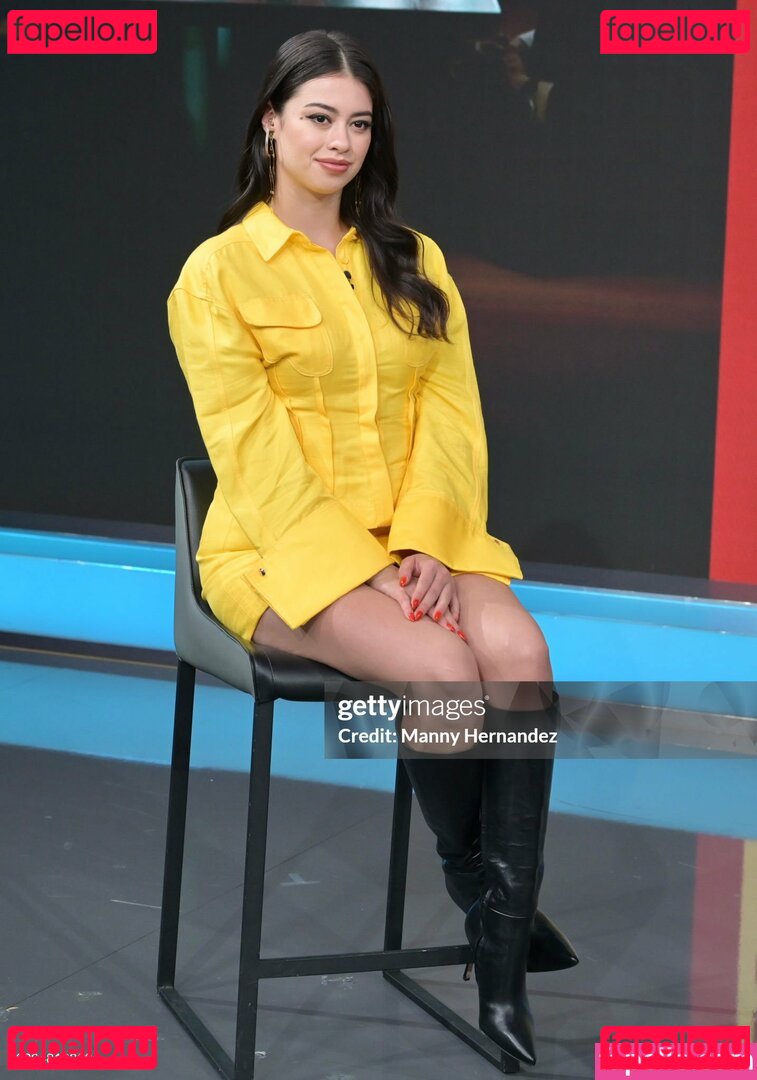 Amber Midthunder / ambermidthunder Onlyfans Photo Gallery 