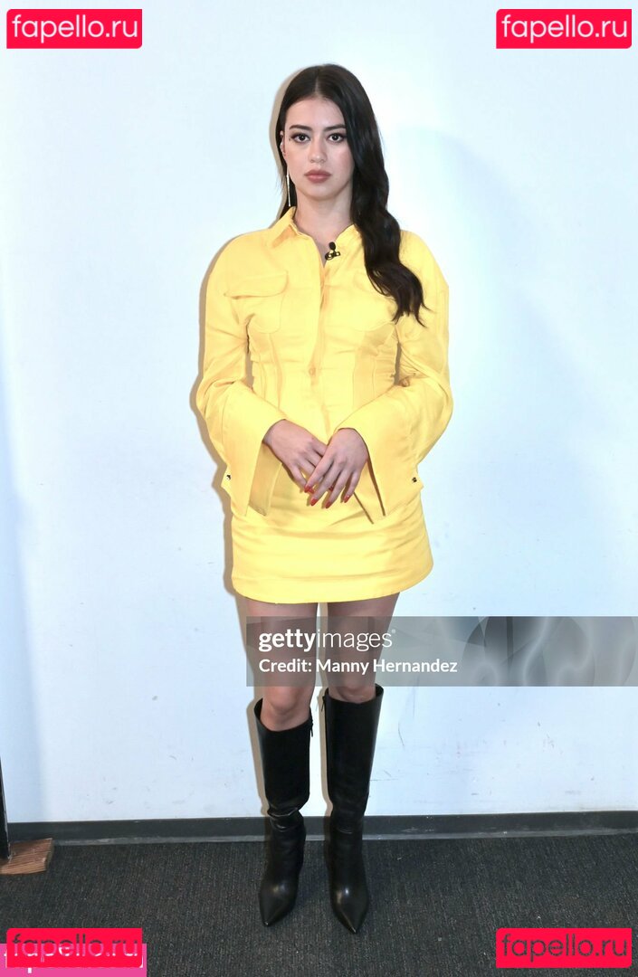 Amber Midthunder / ambermidthunder Onlyfans Photo Gallery 