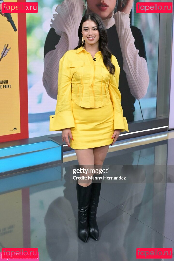 Amber Midthunder / ambermidthunder Onlyfans Photo Gallery 