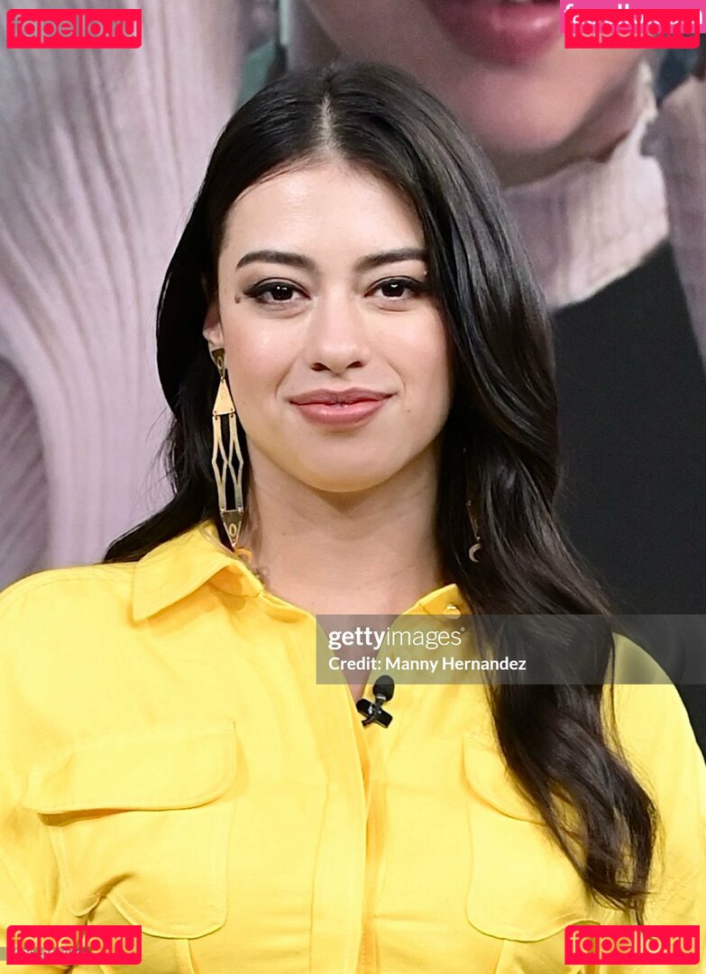 Amber Midthunder / ambermidthunder Onlyfans Photo Gallery 