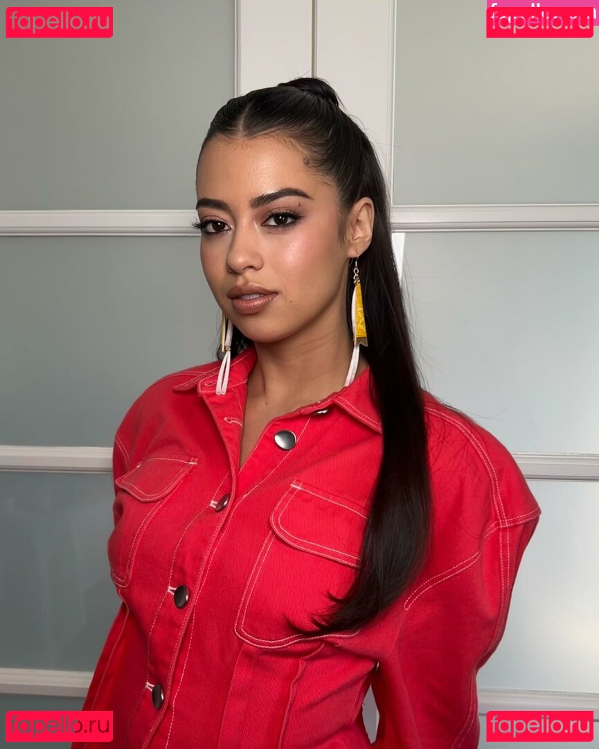 Amber Midthunder / ambermidthunder Onlyfans Photo Gallery 