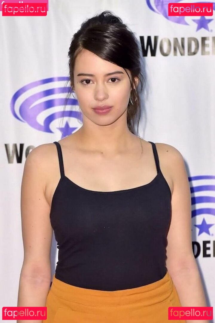 Amber Midthunder / ambermidthunder Onlyfans Photo Gallery 