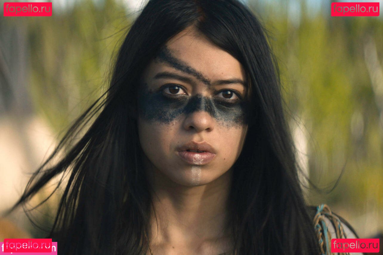 Amber Midthunder / ambermidthunder Onlyfans Photo Gallery 