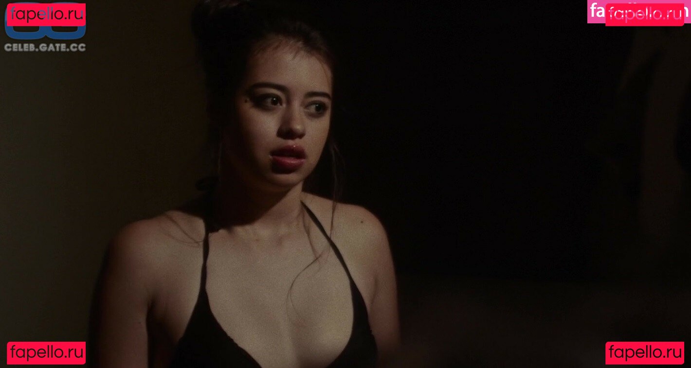 Amber Midthunder / ambermidthunder Onlyfans Photo Gallery 