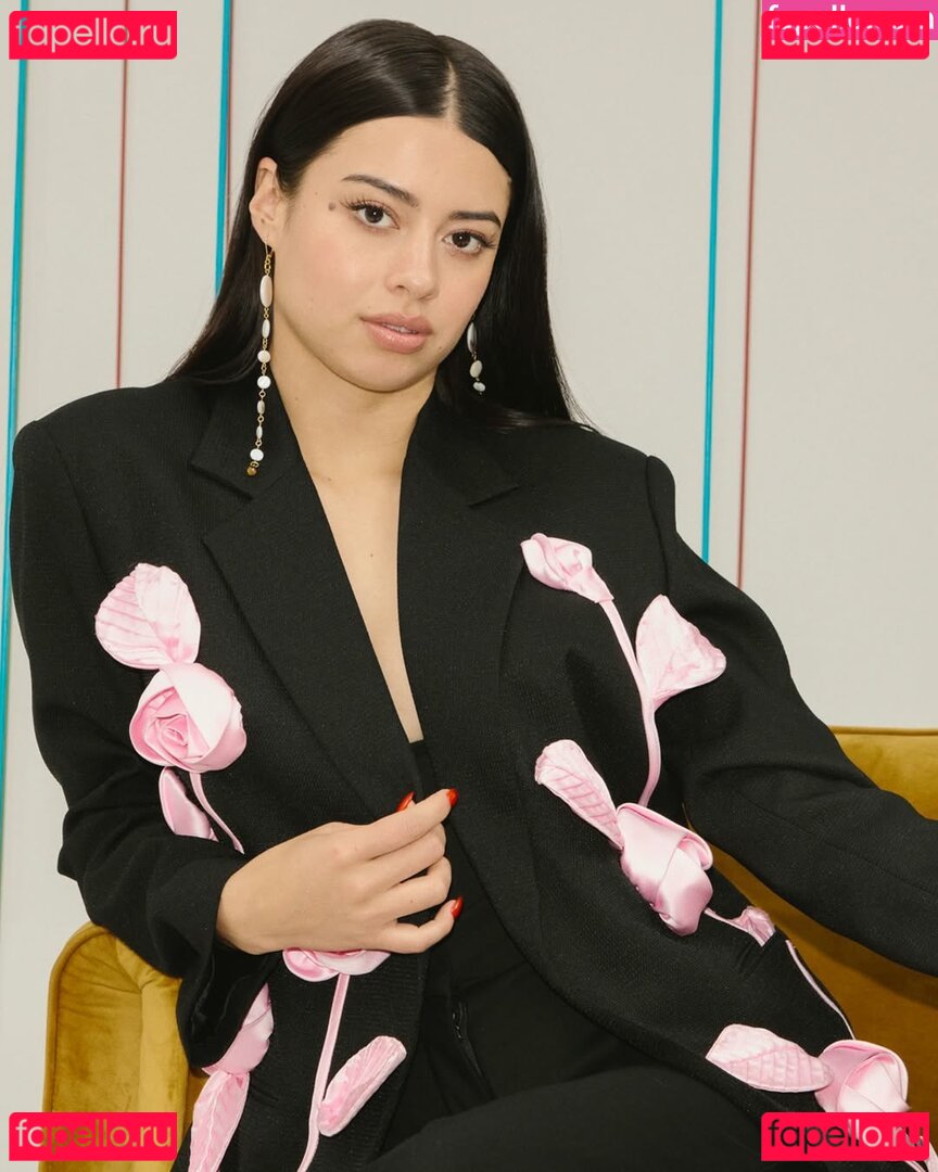 Amber Midthunder / ambermidthunder Onlyfans Photo Gallery 