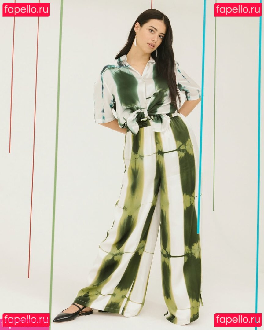 Amber Midthunder / ambermidthunder Onlyfans Photo Gallery 