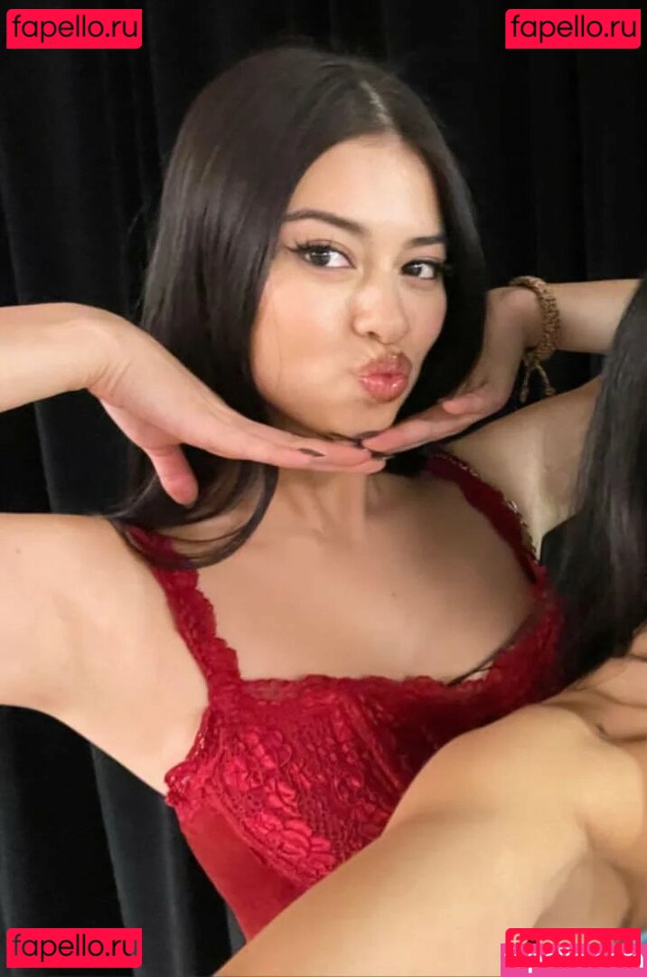 Amber Midthunder / ambermidthunder Onlyfans Photo Gallery 