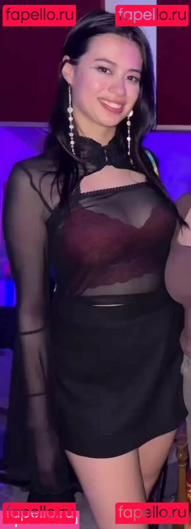 Amber Midthunder / ambermidthunder Onlyfans Photo Gallery 