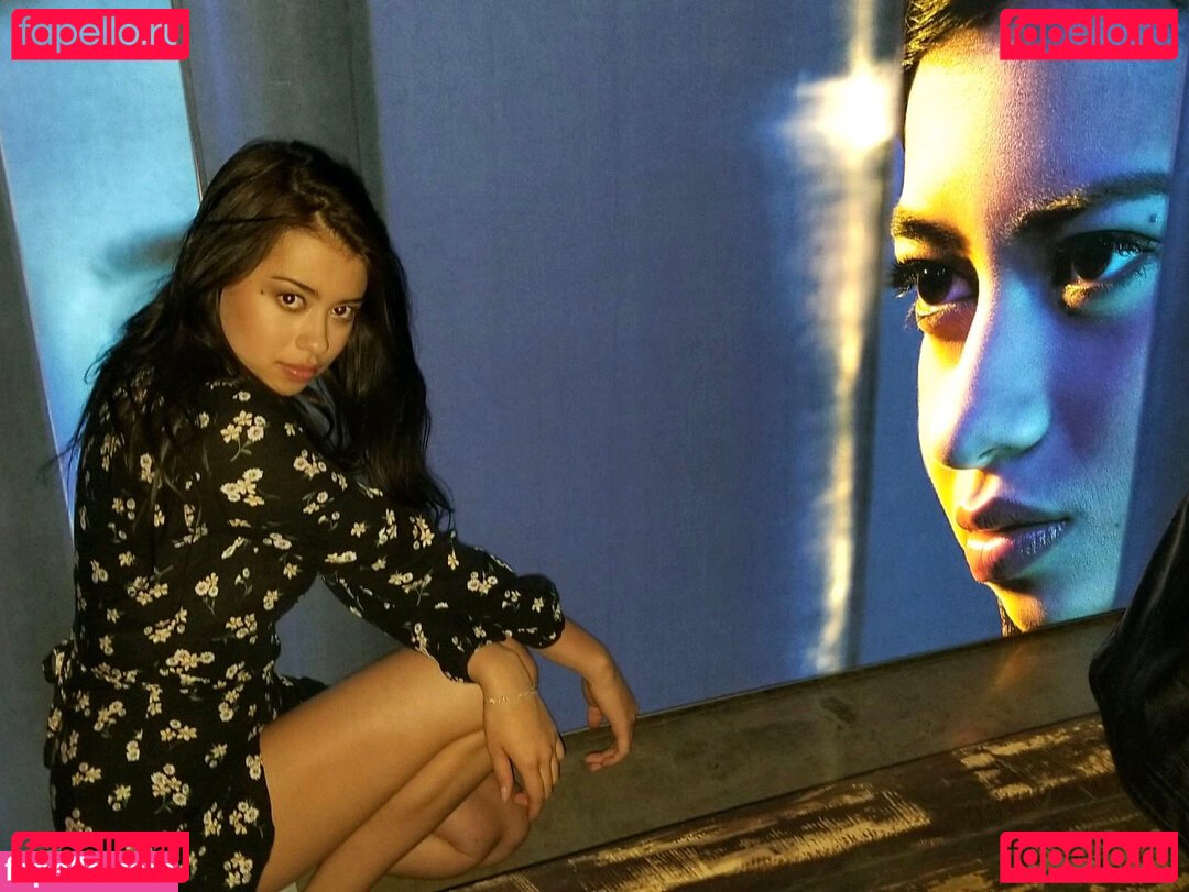 Amber Midthunder / ambermidthunder Onlyfans Photo Gallery 