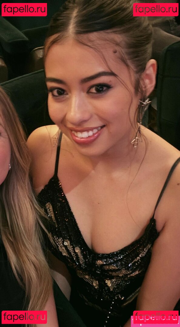 Amber Midthunder / ambermidthunder Onlyfans Photo Gallery 