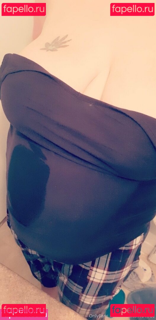 thisbitch101free / thisbite101 Onlyfans Photo Gallery 