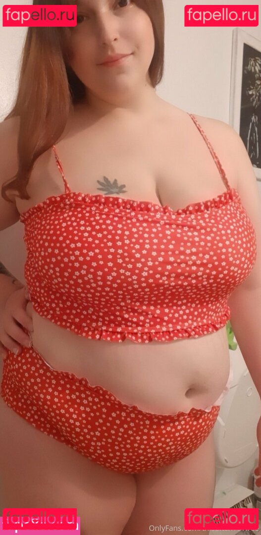 thisbitch101free / thisbite101 Onlyfans Photo Gallery 