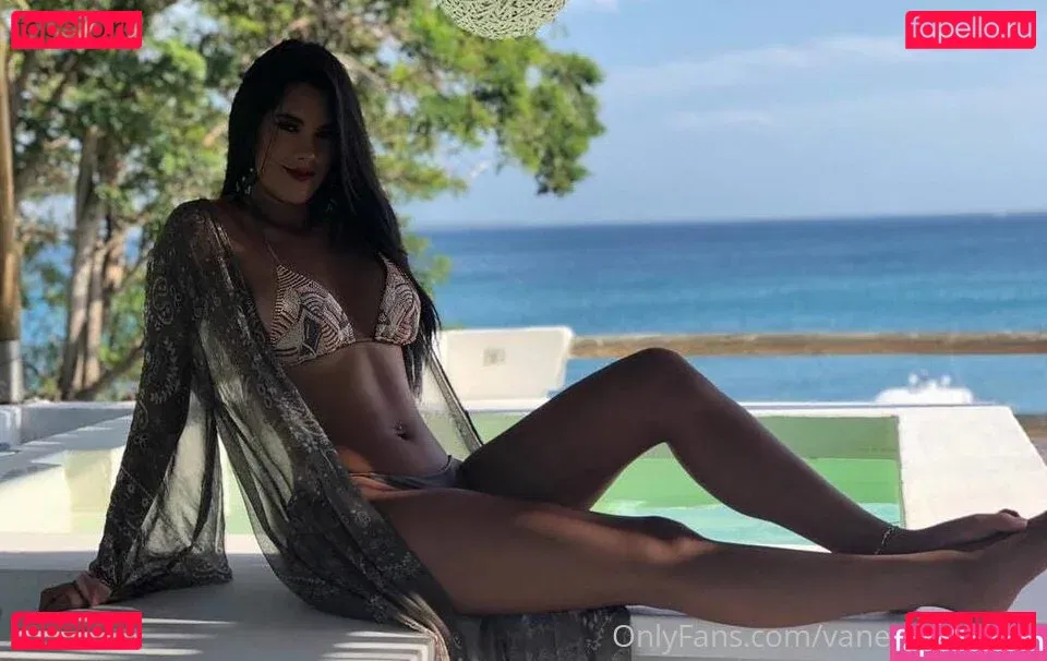 vanessabedoya Onlyfans Photo Gallery 