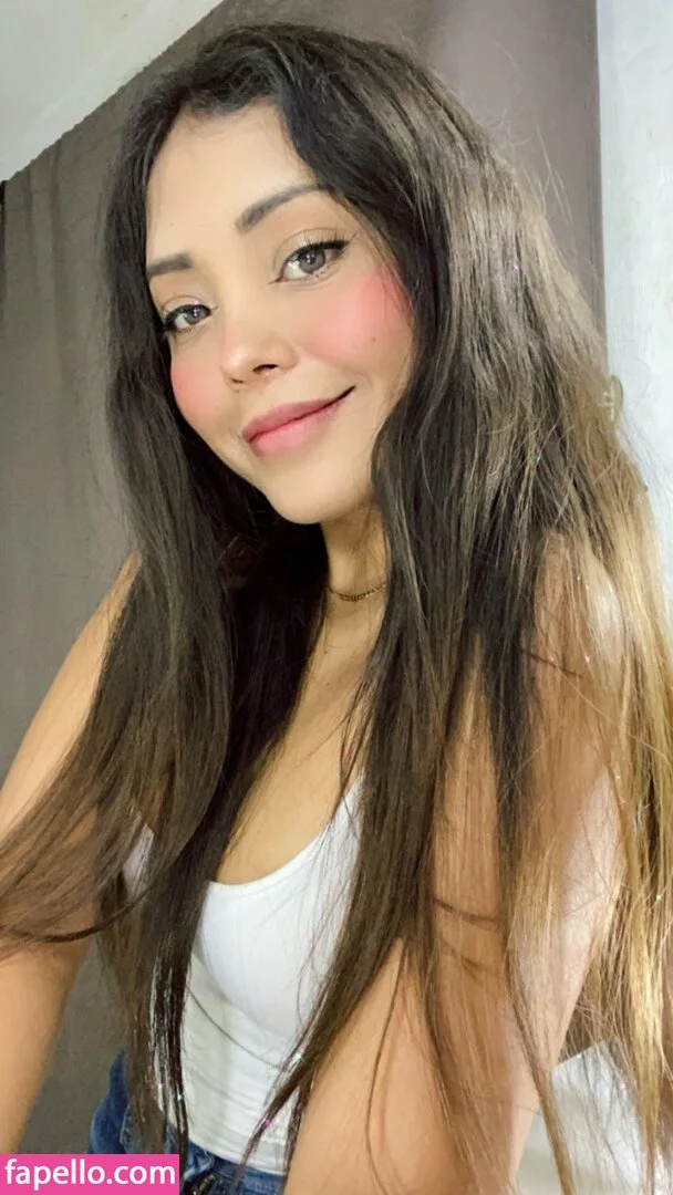 Dania Altamirano Onlyfans Photo Gallery 